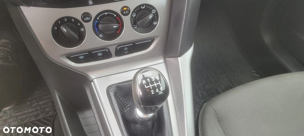 Ford Focus - 13