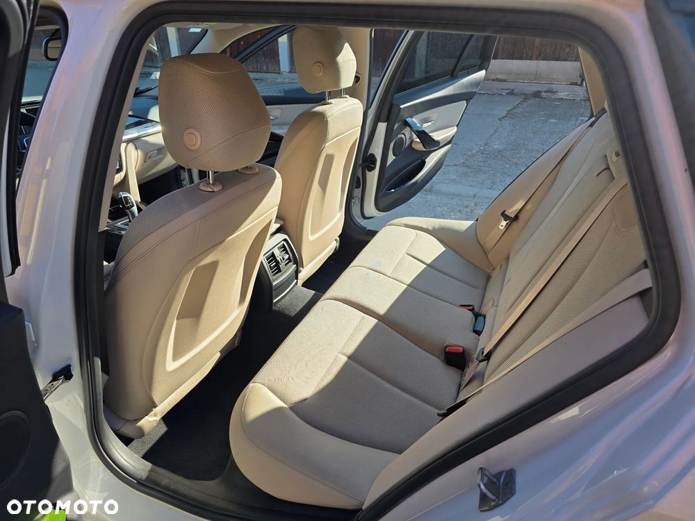BMW Seria 3 318i - 7