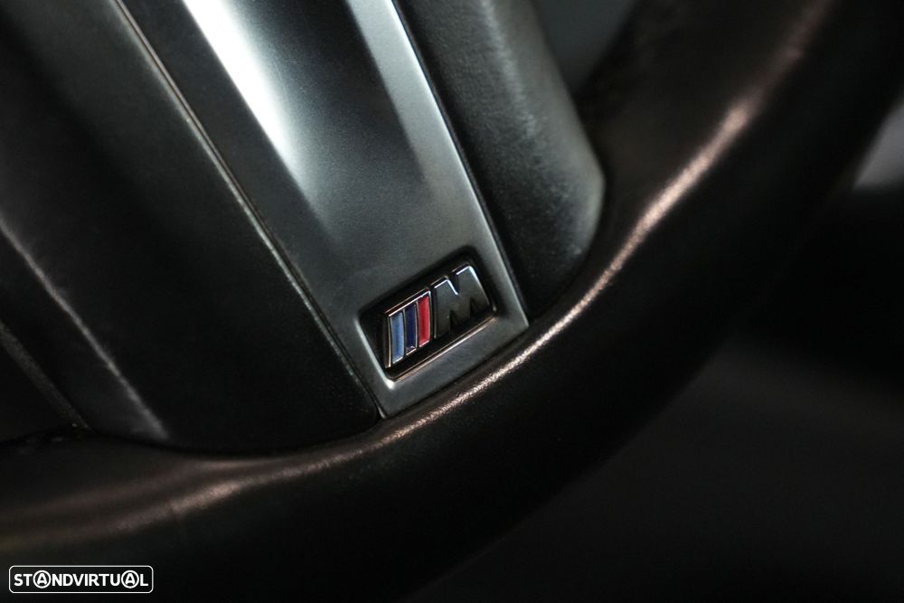 BMW 116 d Pack Desportivo M Auto - 34