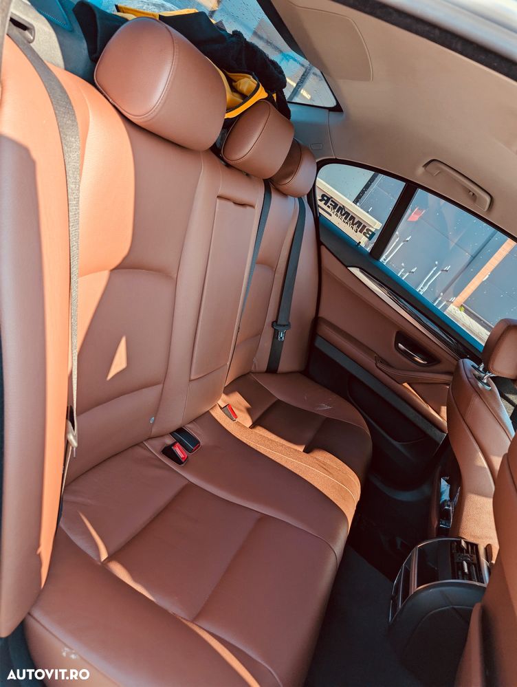 BMW Seria 5 520d - 23