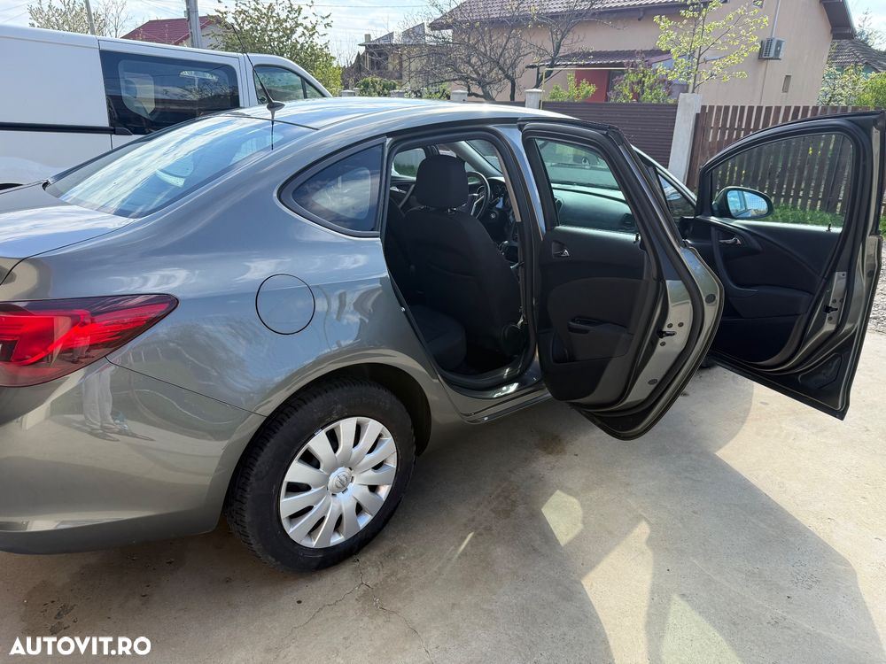 Opel Astra 1.4 Turbo ECOTEC Enjoy - 1