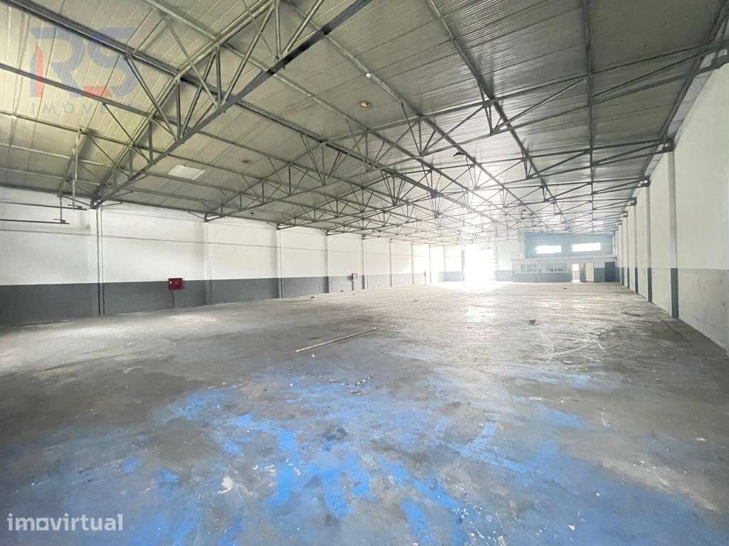 Armazém Industrial 950 m² + Escritórios + Logradouros - Grande imagem: 4/14