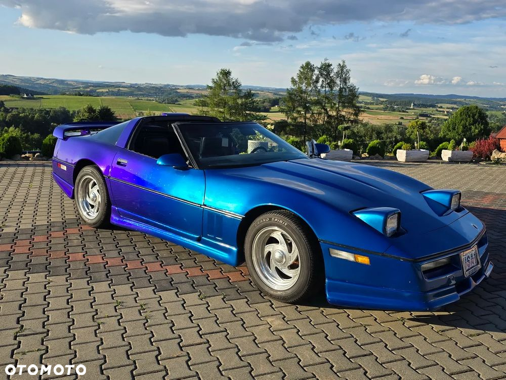 Chevrolet Corvette - 23
