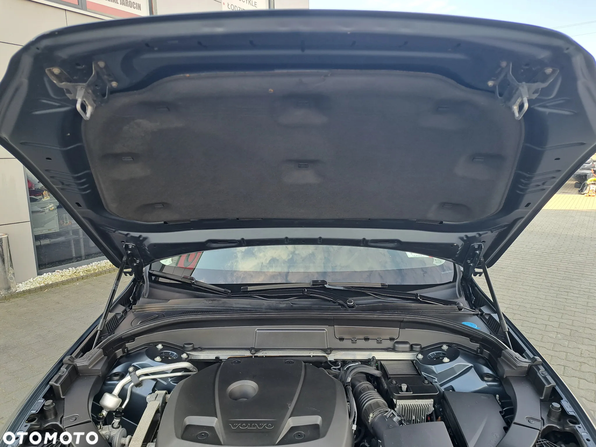 Volvo XC 60 T6 AWD Geartronic Momentum - 30