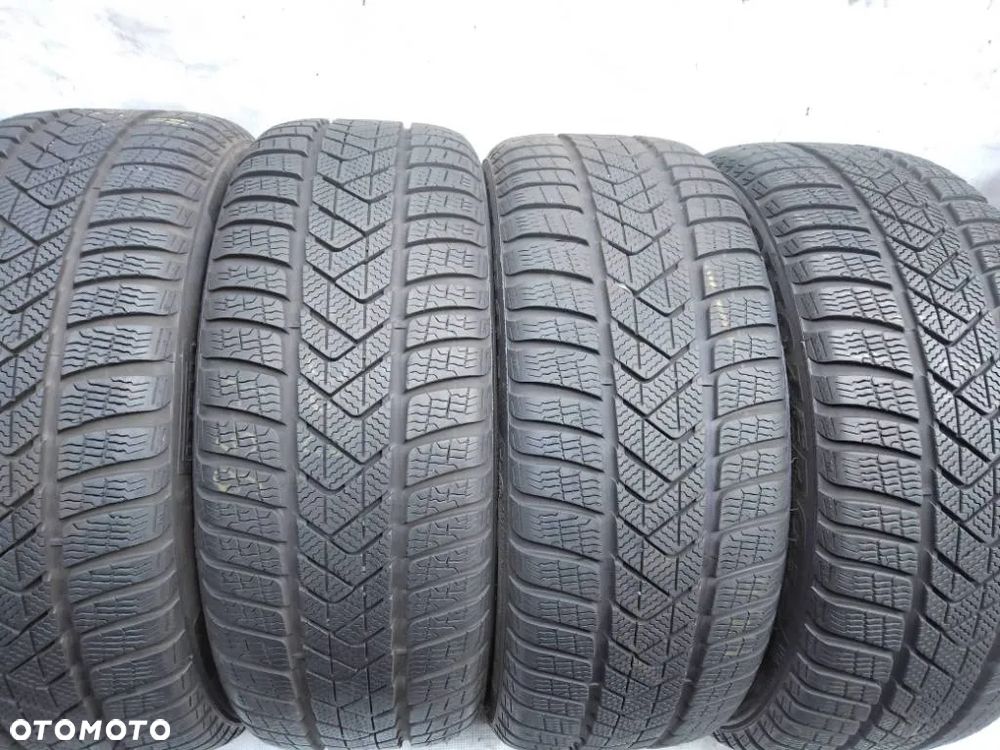 Pirelli Sottozero 3 225/45 R18 95H 2024 7-7.5mm - 1