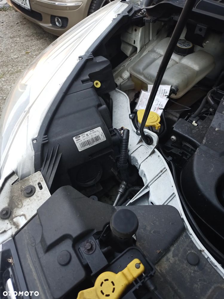 Ford Kuga - 13
