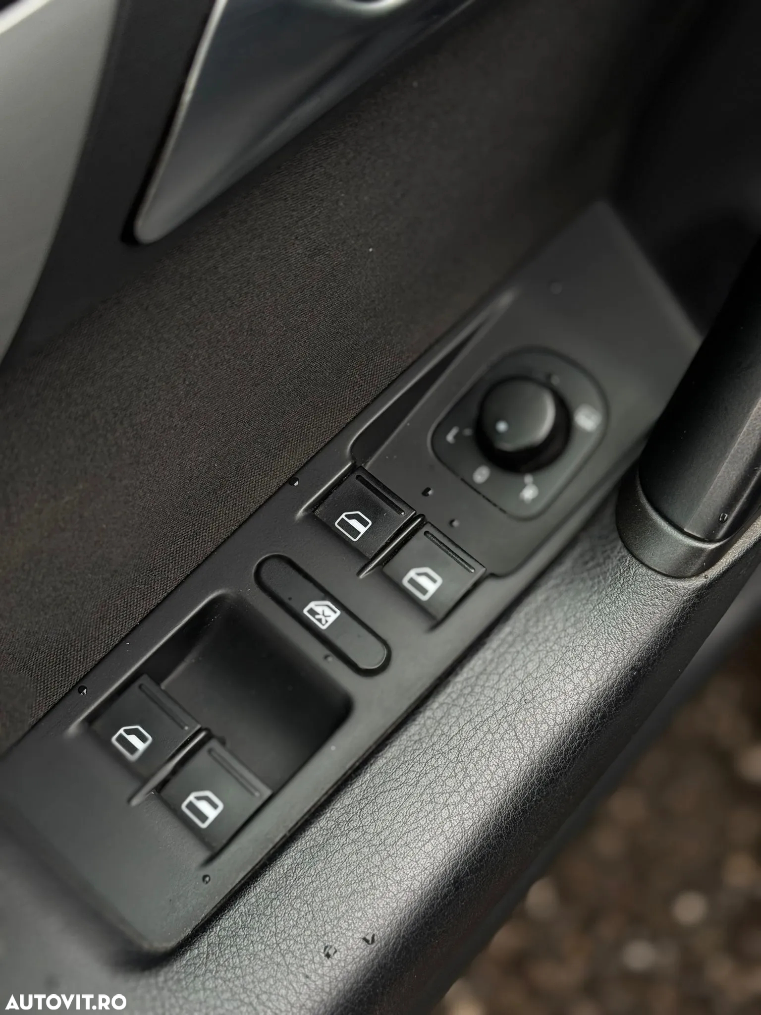 Volkswagen Passat Variant 2.0 TDI BlueMotion Technology DSG Trendline - 37