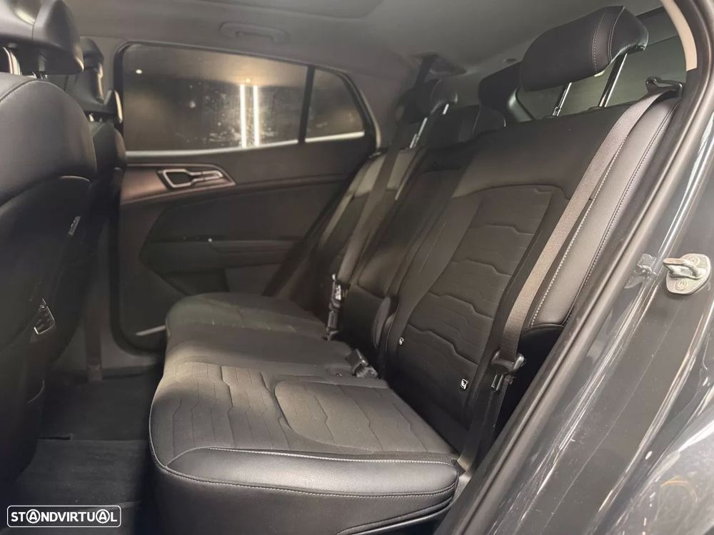 Kia Sportage 1.6 T-GDi PHEV Tech+SRF - 28