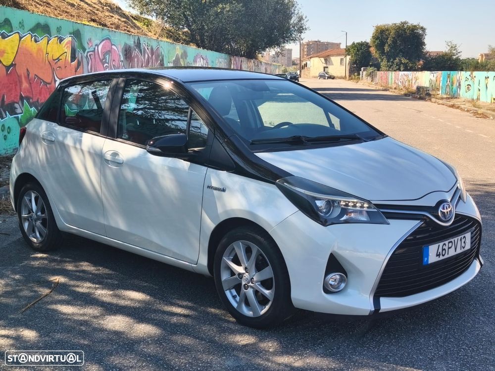 Toyota Yaris 1.5 HSD Comfort+Navi - 15