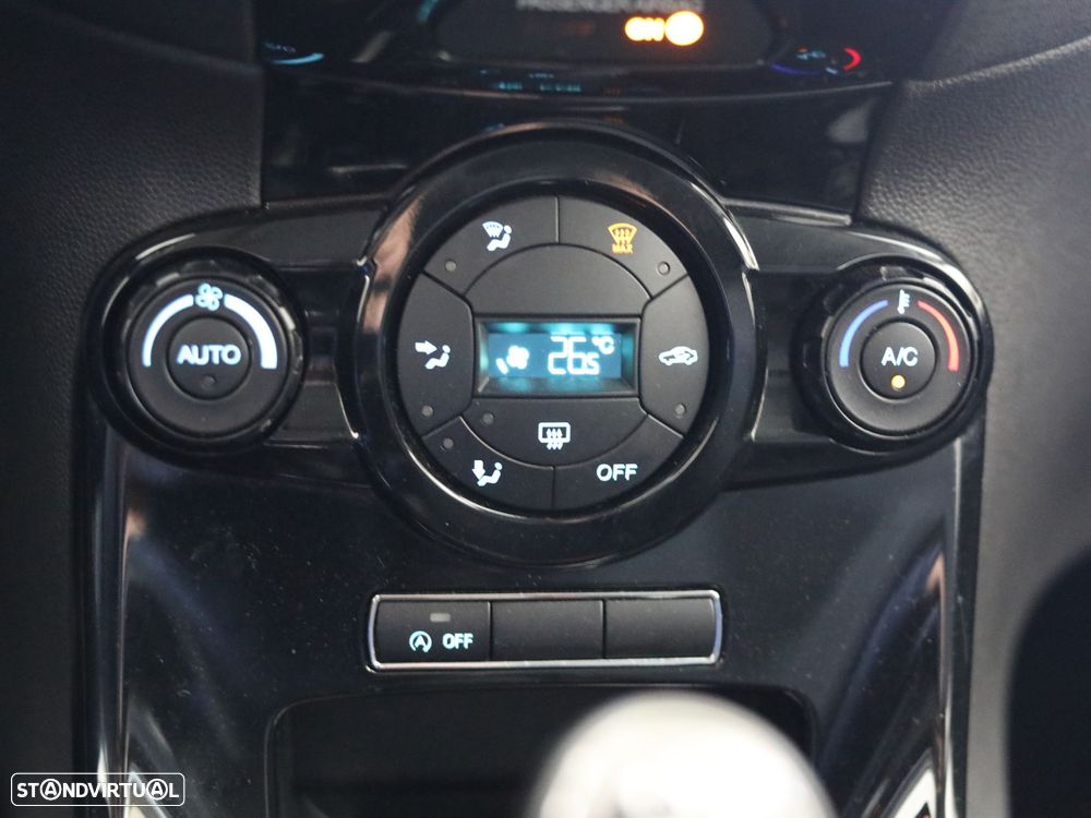 Ford Fiesta 1.0 EcoBoost Titanium - 17