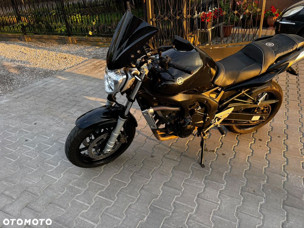 Yamaha FZ6 - 8