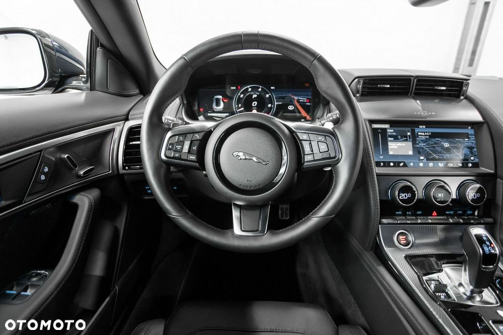Jaguar F-Type - 31