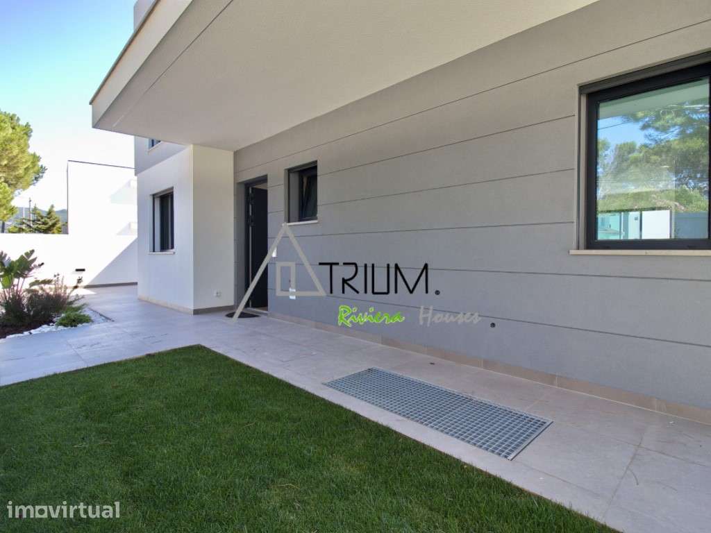Moradia T4+1 Isolada com piscina e jardim nova - Grande imagem: 4/46