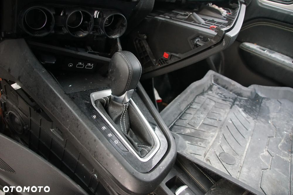 Auto na części - Renault Arkana Lift 1.3 TCE 140 KM H5H490 DW5007 TERRF 2024R Silnik Skrzynia Drzwi Błotnik Zderzak Klapa Lampa Lusterko Klamka Szyba Deska Kokpit Sterownik Moduł Czujnik Licznik Wyświetlacz Panel Kierownica - 14