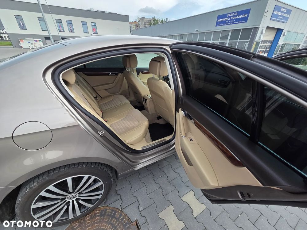 Volkswagen Passat 1.8 TSI Comfortline DSG - 12