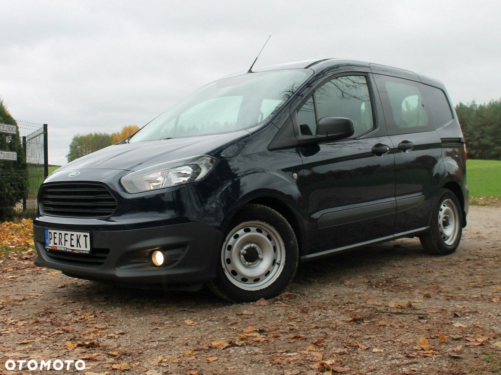 Ford Transit Courier - 23