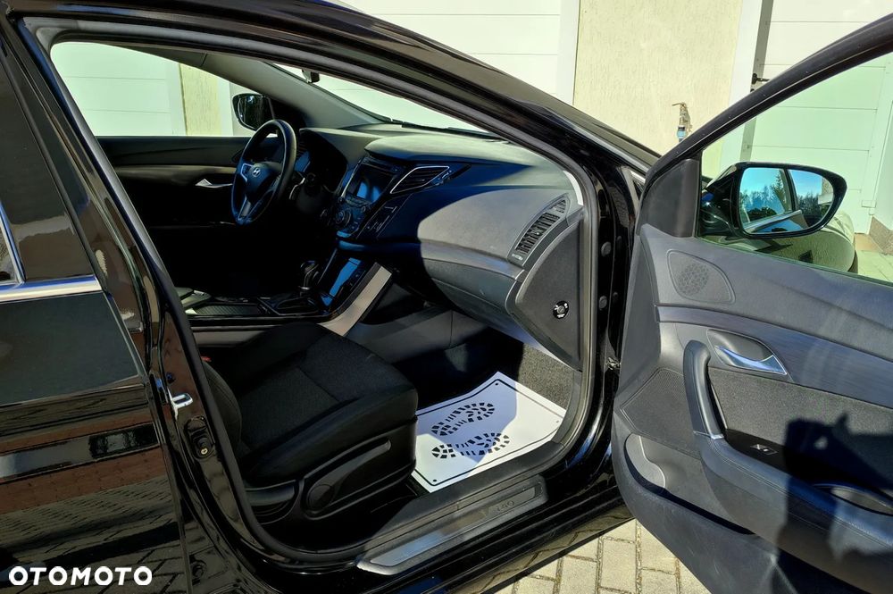 Hyundai i40 i40cw 1.6 Fifa World Cup Edition - 17