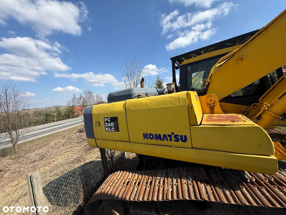 Komatsu PC240 - 4