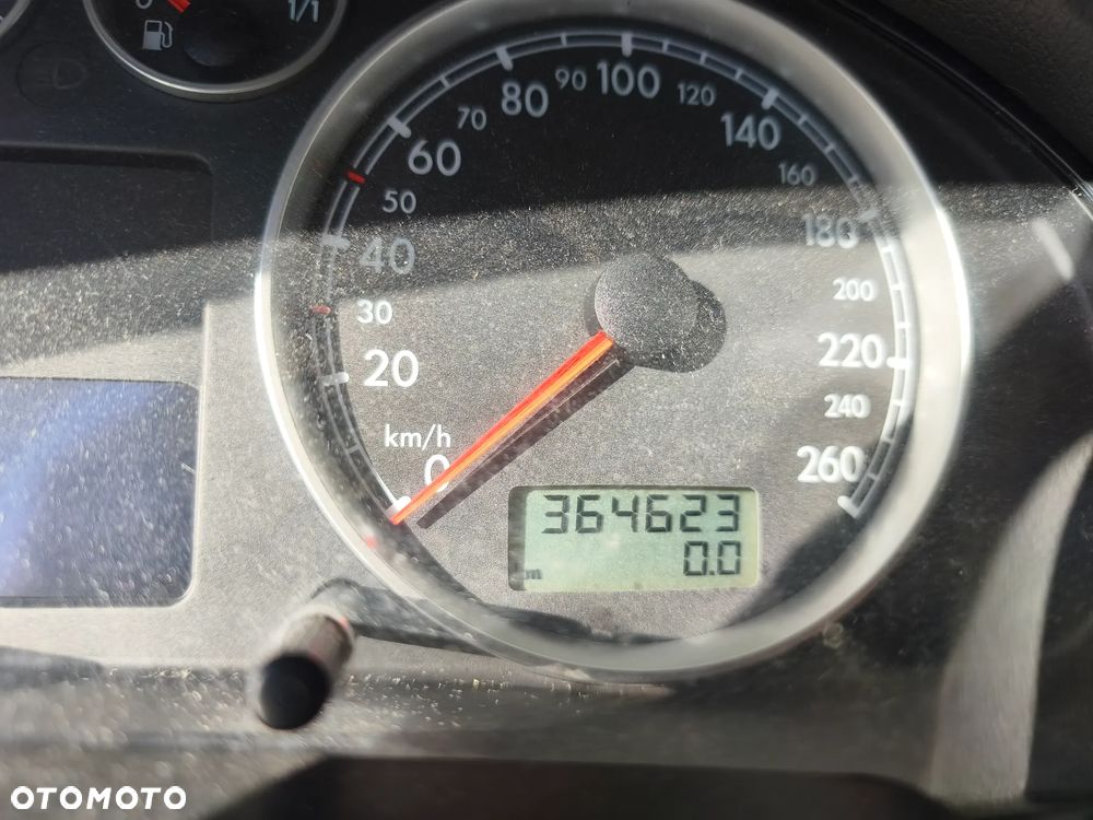 Volkswagen Passat 1.9 TDI Basis - 14