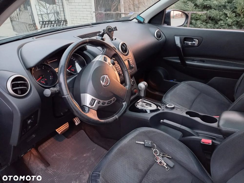 Nissan Qashqai+2 - 20