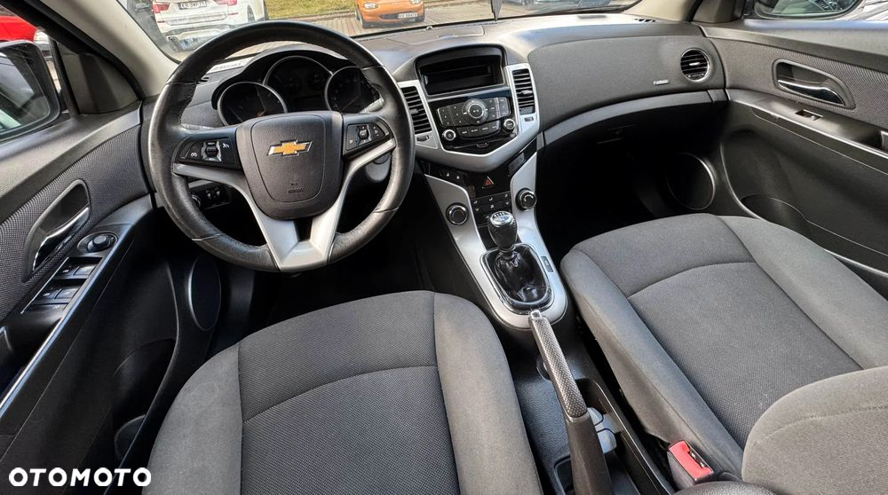 Chevrolet Cruze 1.8 LT - 9