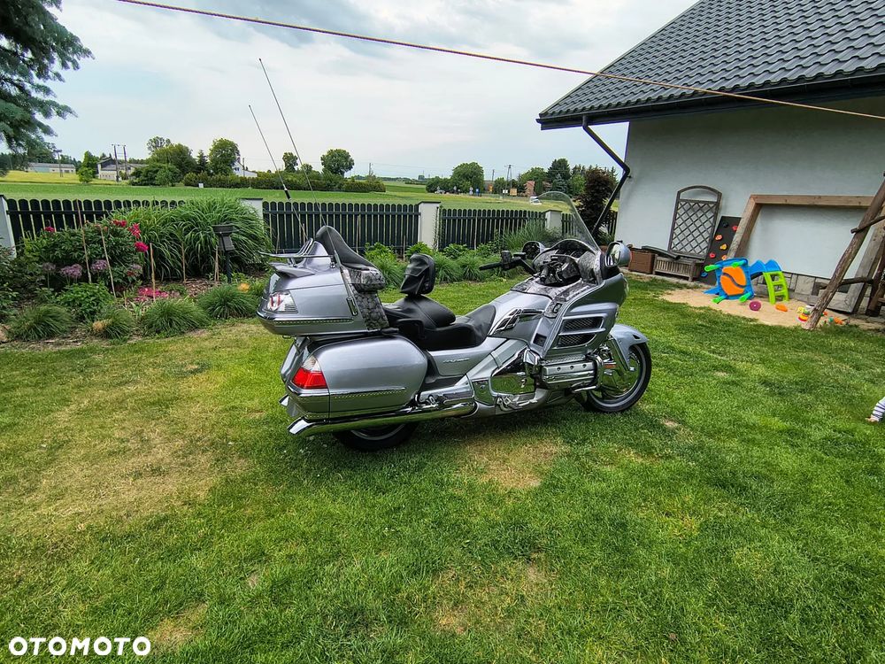 Honda GL - 4