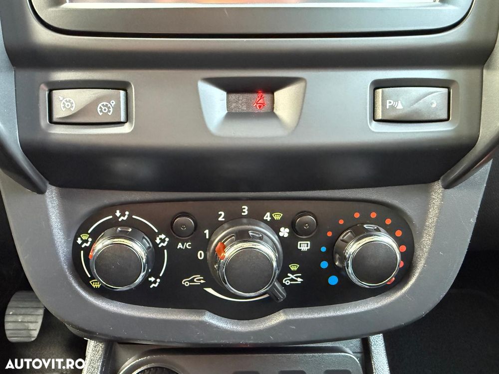 Dacia Duster 1.5 dCi 4x4 Prestige - 27