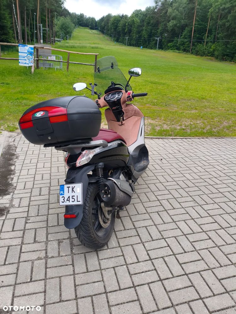 Piaggio Beverly - 12