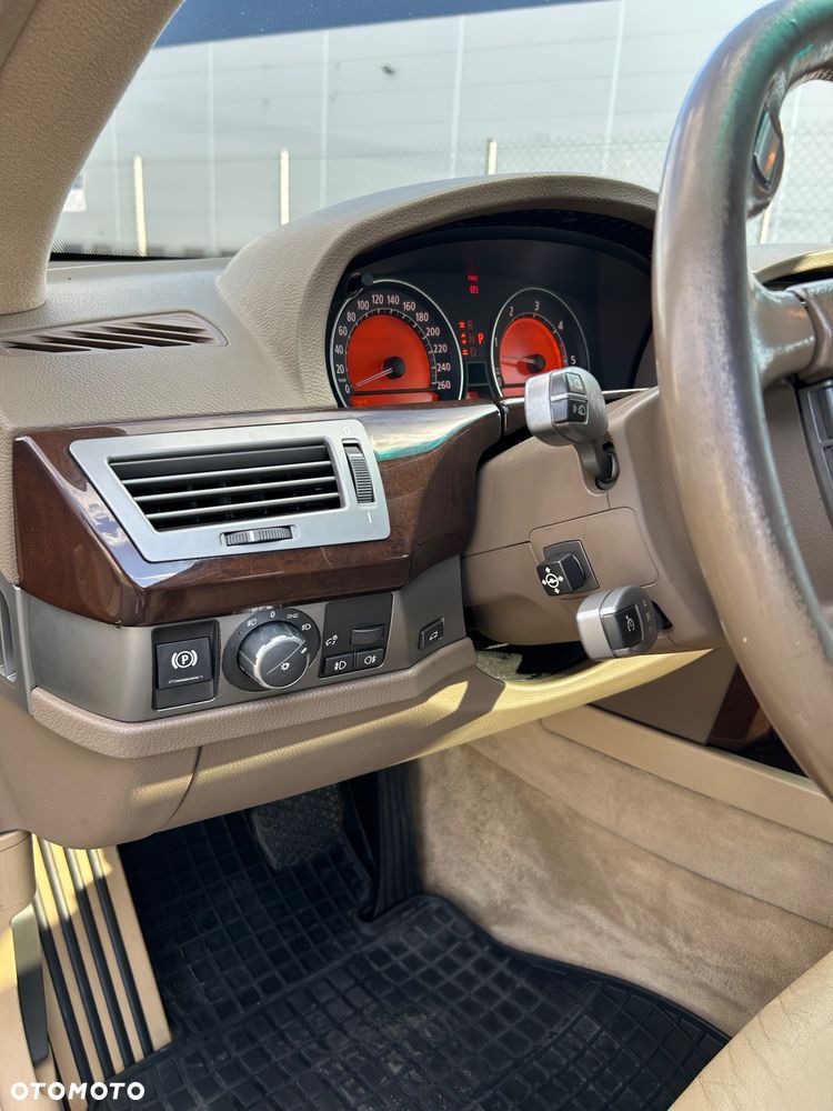BMW Seria 7 730d L - 23