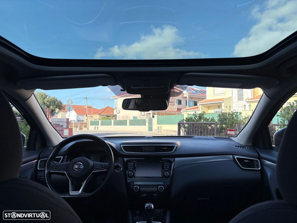 Nissan Qashqai 1.2 DIG-T N-Connecta 18 - 7