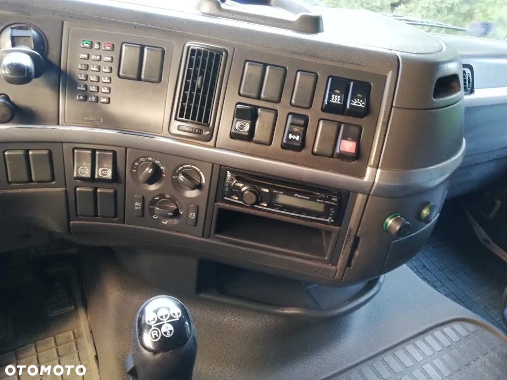 Volvo FH12 460 - 12