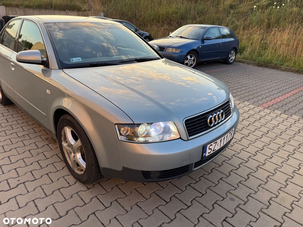 Audi A4 Limousine - 12