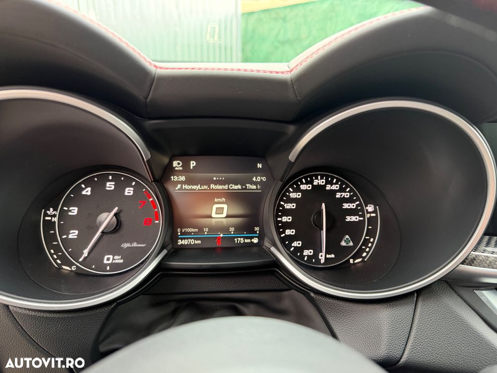 Alfa Romeo Stelvio 2.9 V6 Turbo AWD AT8 Quadrifoglio - 26
