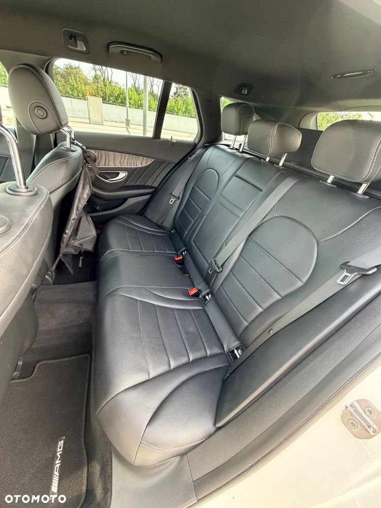 Mercedes-Benz Klasa C 200 4Matic 9G-TRONIC AMG Line - 16