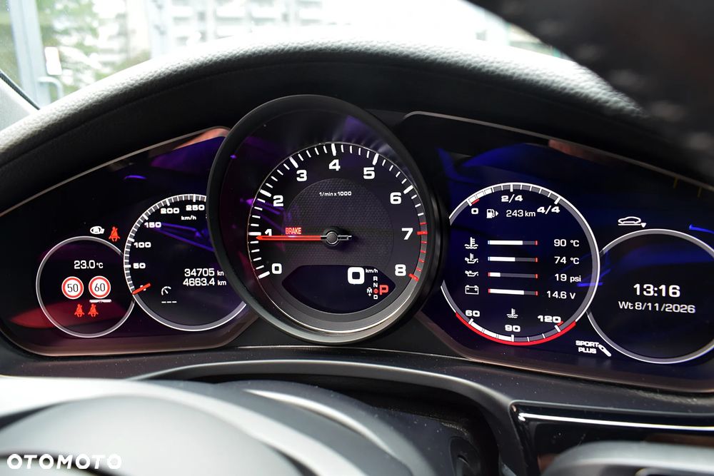 Porsche Panamera 4S GPF Executive - 12