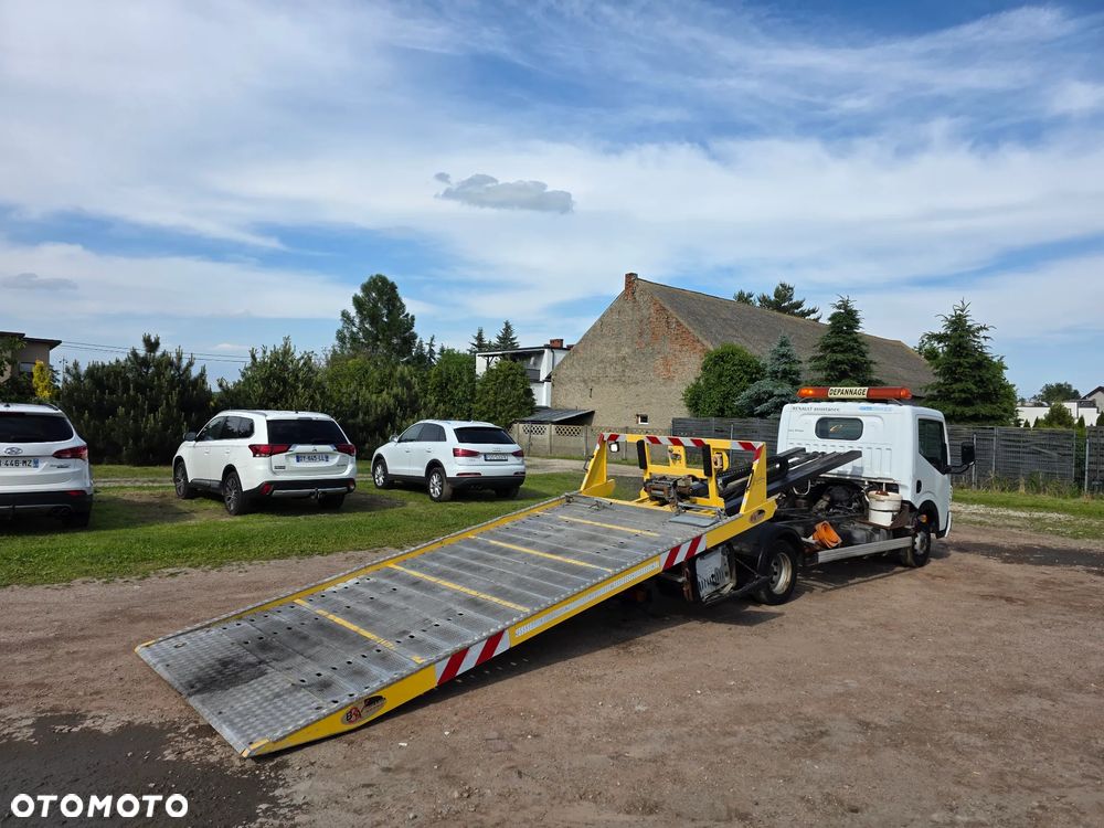 Renault Maxity - 6