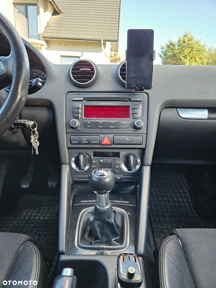 Audi A3 Sportback 2.0 TDI DPF Ambiente - 16