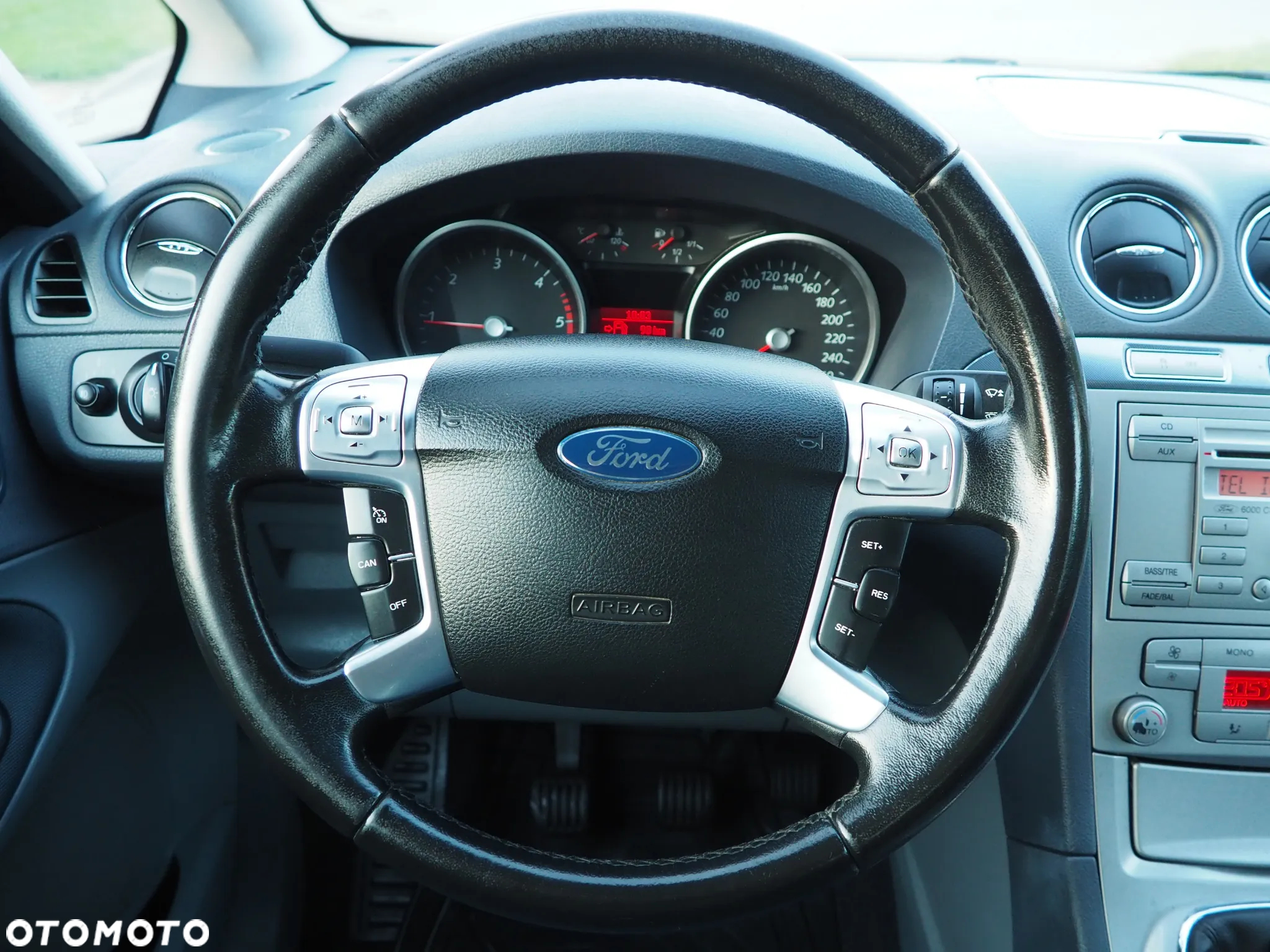Ford S-Max - 38