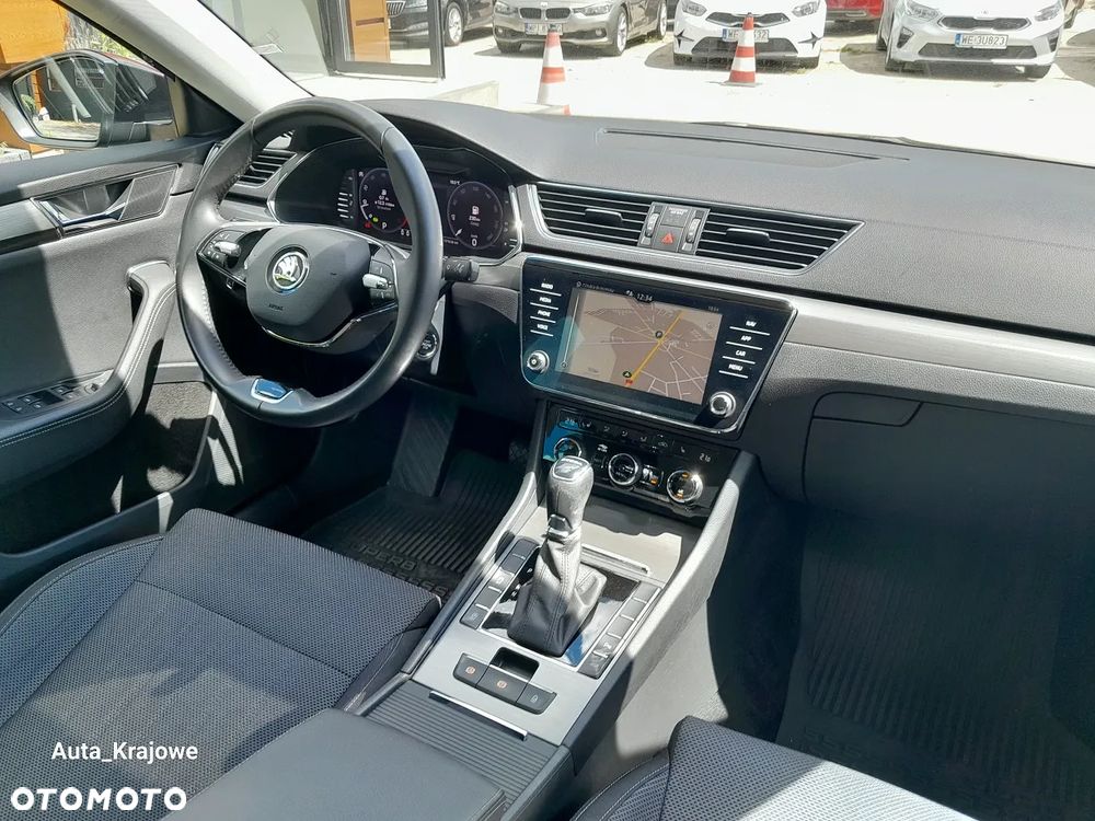 Skoda Superb 2.0 TDI SCR Style DSG - 10