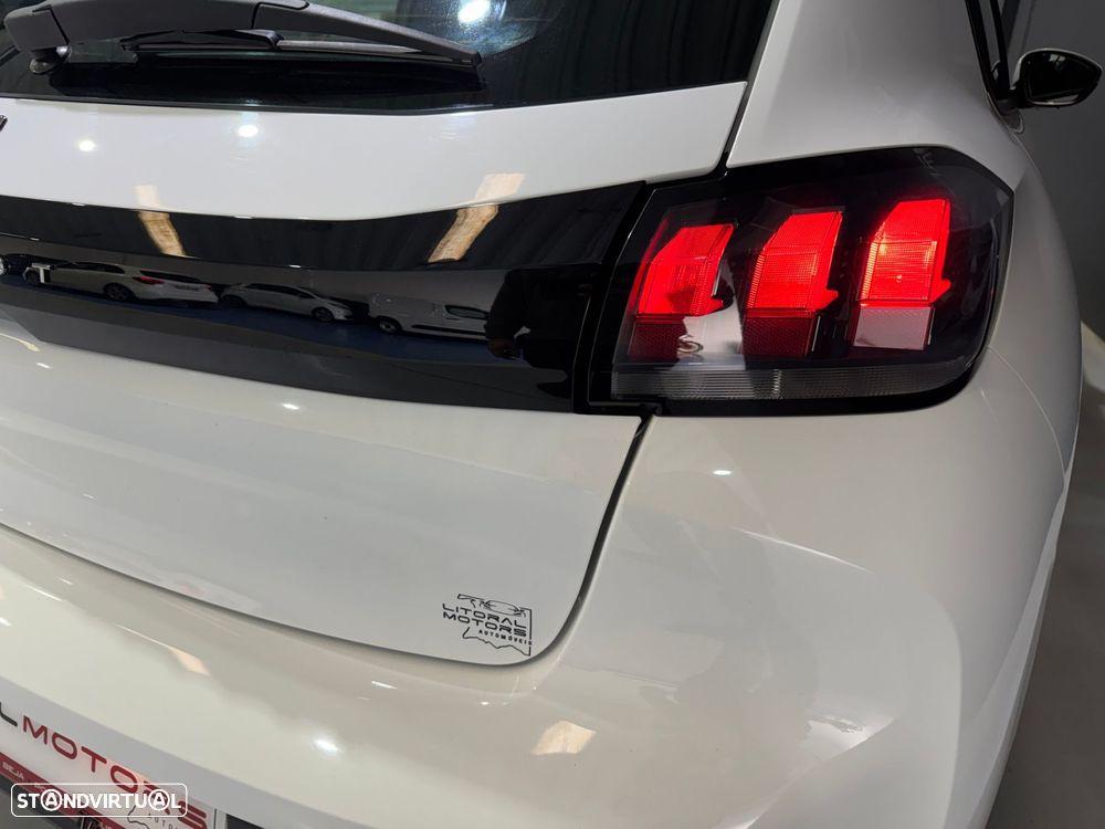 Peugeot 208 1.2 PureTech SE Style - 9