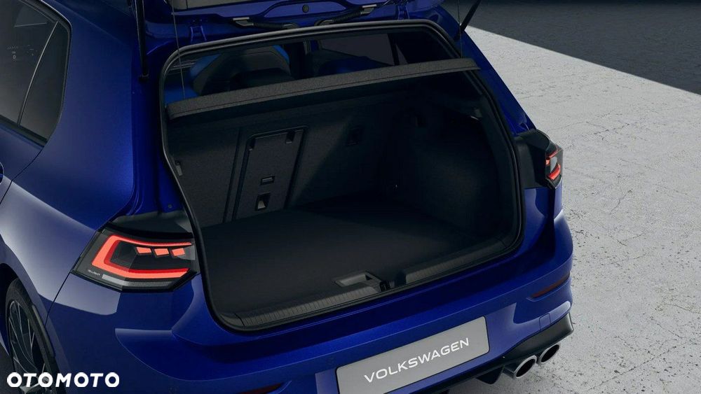 Volkswagen Golf - 8