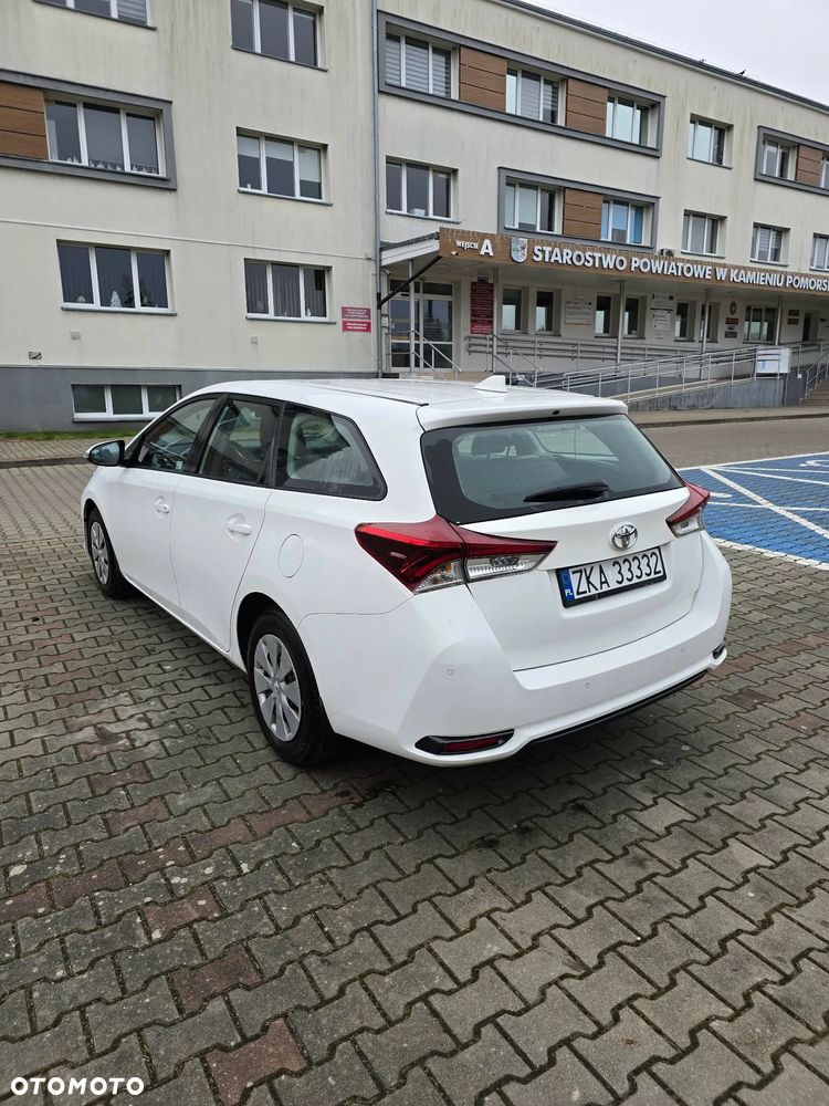 Toyota Auris 1.4 D-4D Active - 5