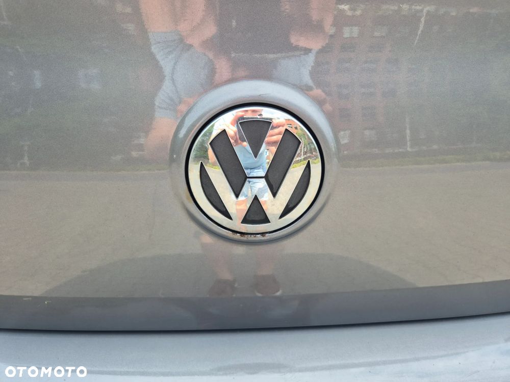 Volkswagen Passat 1.9 TDI DPF BlueMotion - 9