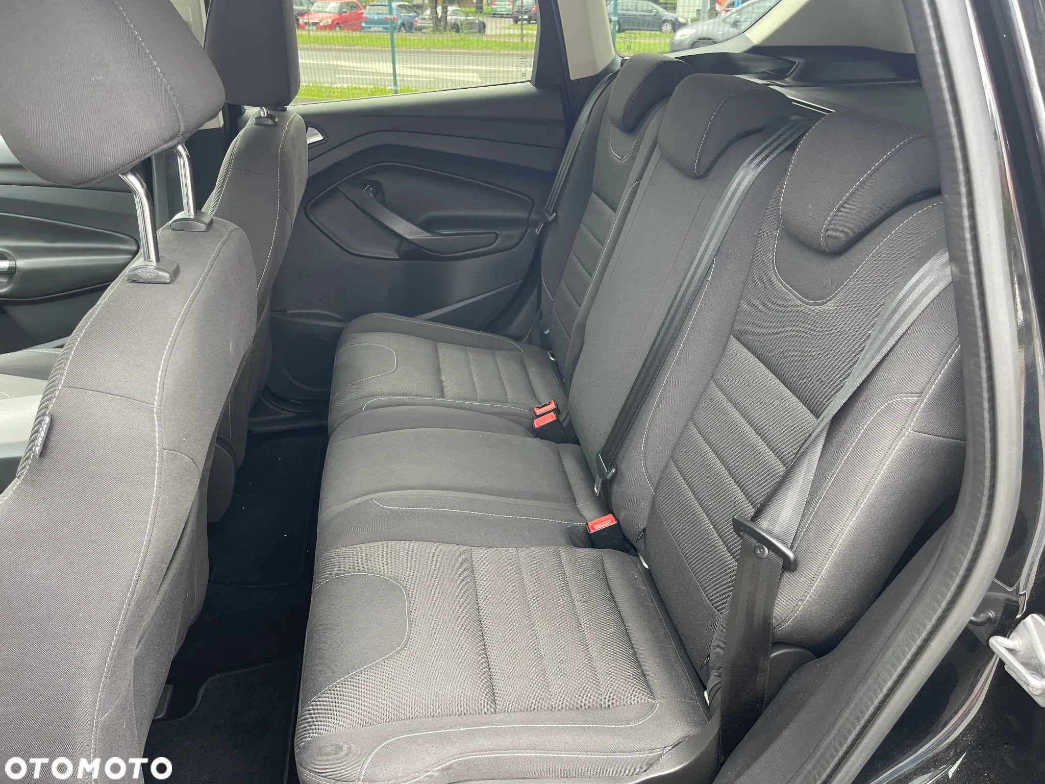 Ford Kuga 1.5 EcoBoost 2x4 Cool & Connect - 5
