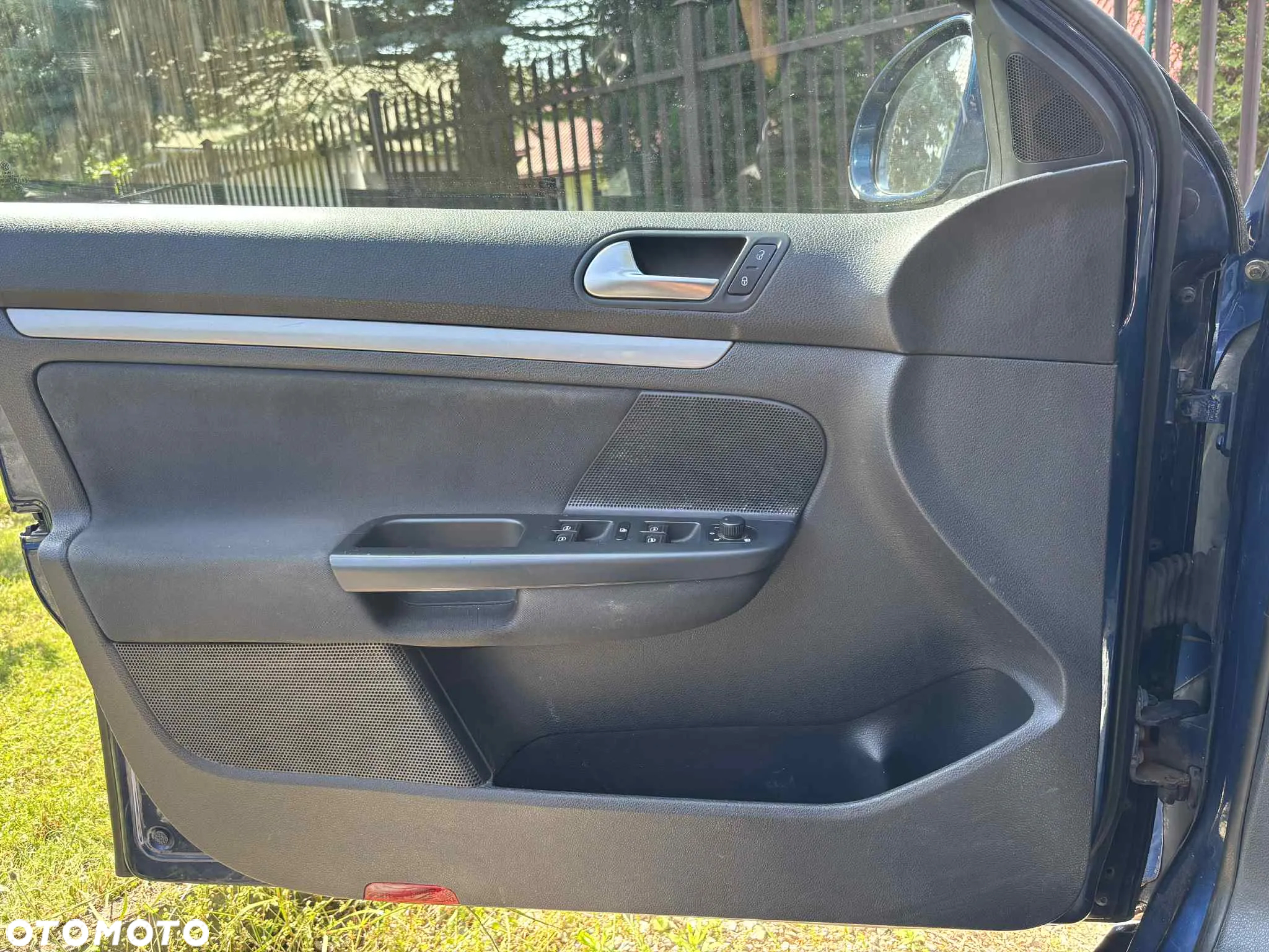 Volkswagen Golf VI 1.6 TDI Comfortline - 19