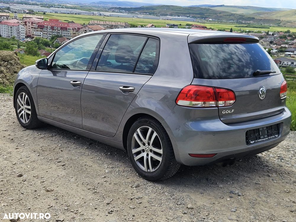 Volkswagen Golf - 8