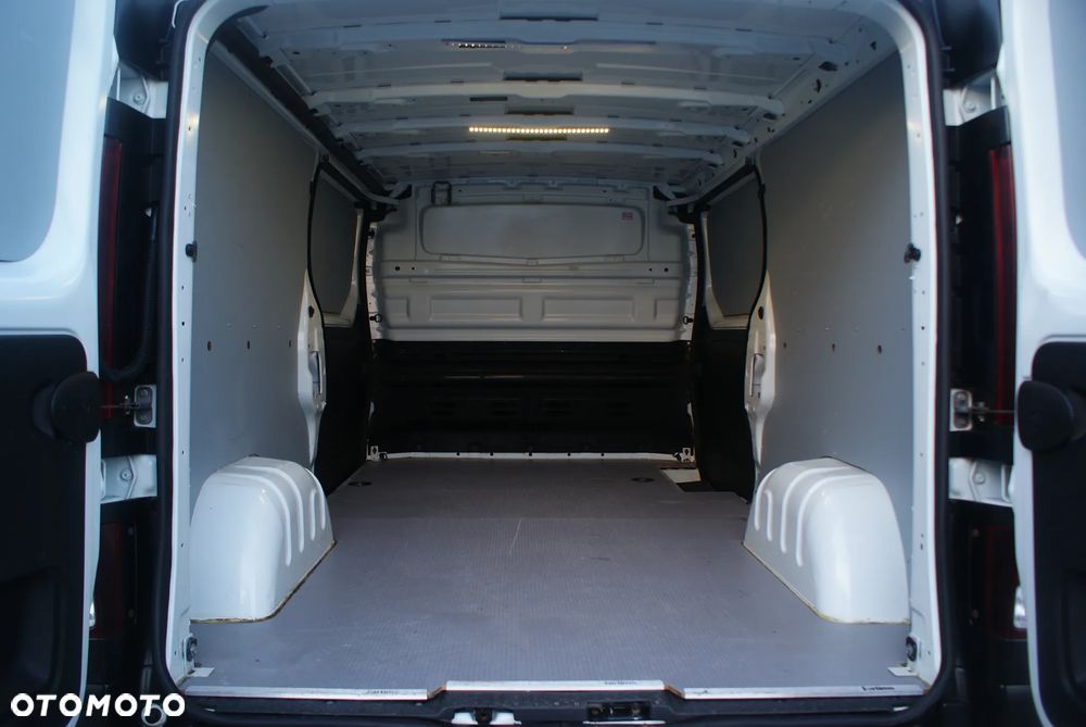 Renault Trafic - 23