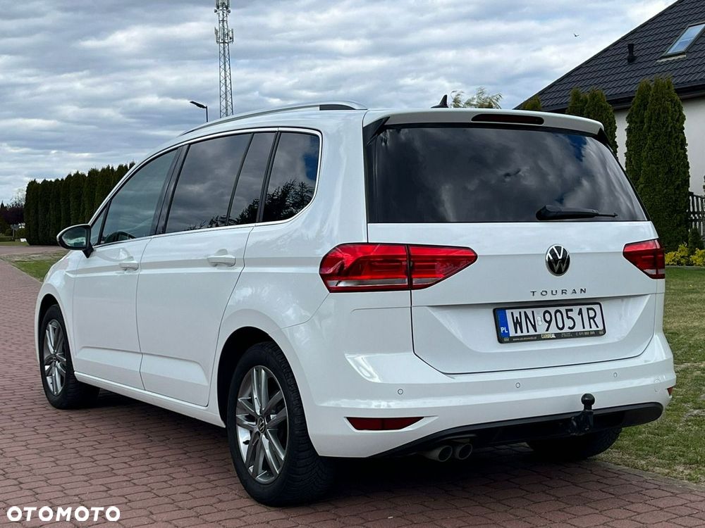 Volkswagen Touran 2.0 TDI SCR DSG Highline - 16