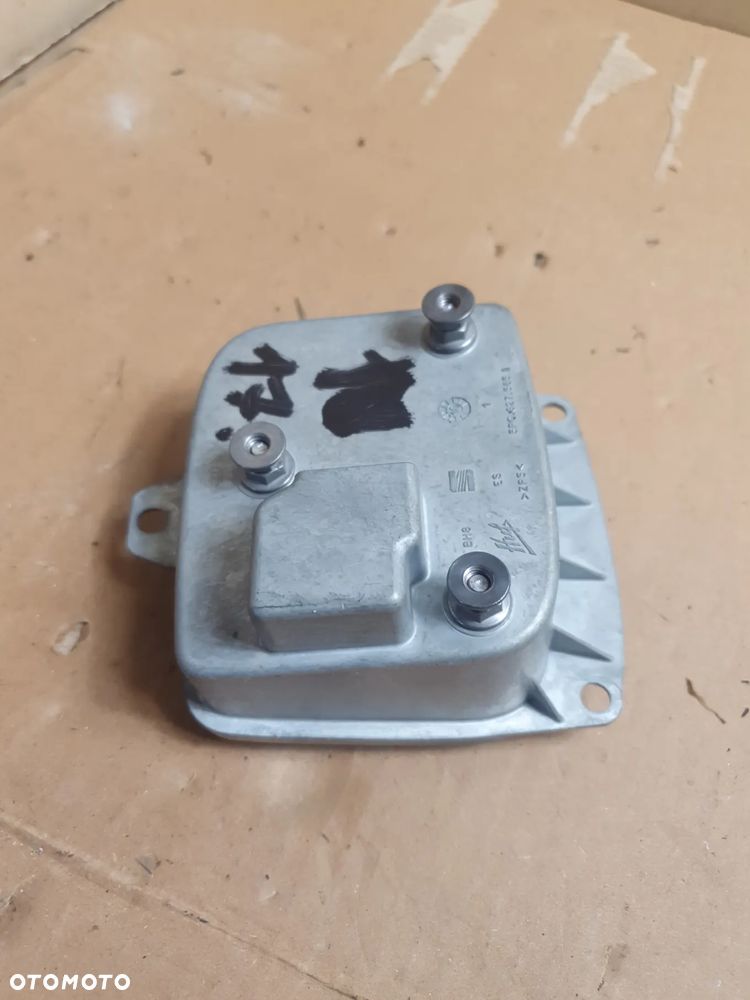 ZAMEK KLAMKA KLAPY TYŁ SEAT nr 5P0827565C Uszkodzony - 6