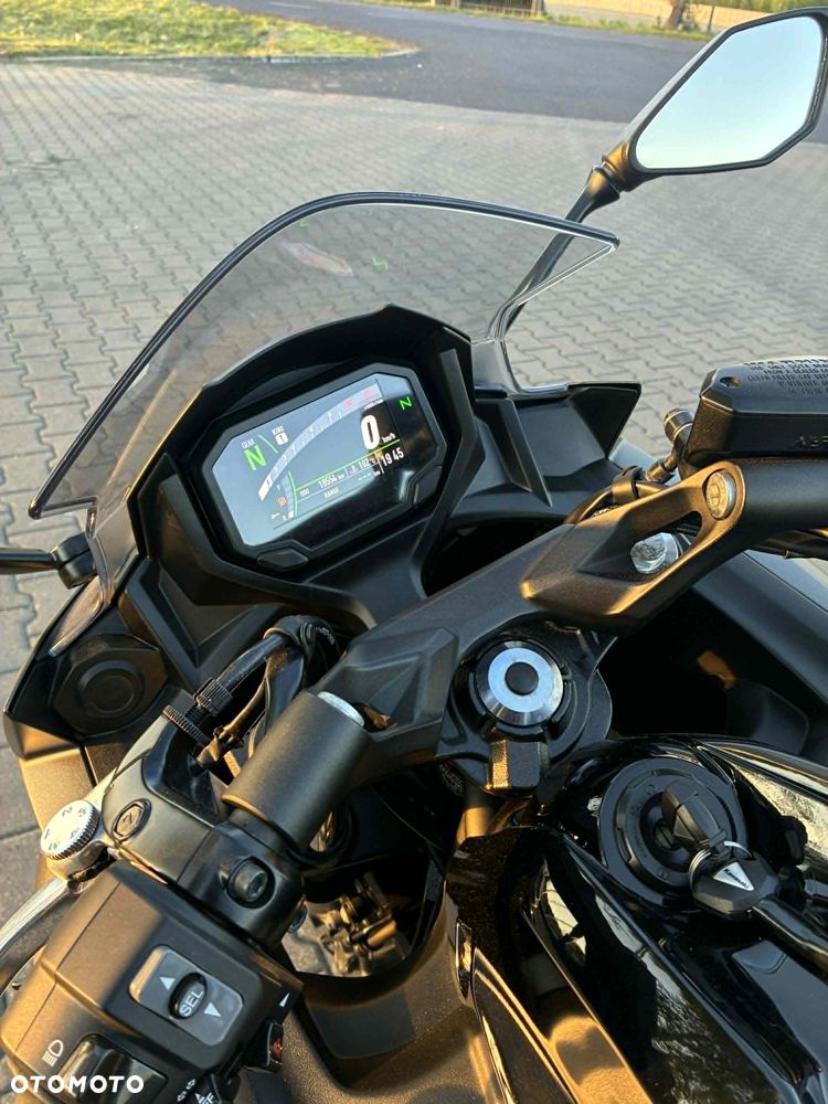 Kawasaki Ninja - 12